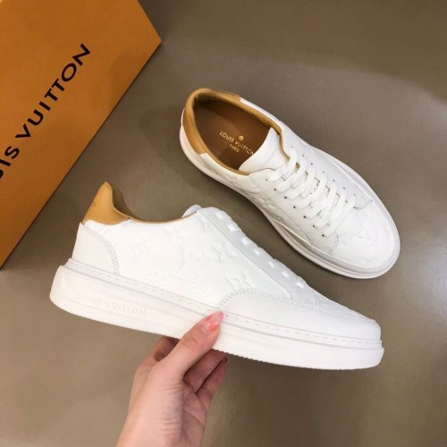 Louis Vuitton Sneaker Men for Sale in Houston, TX - OfferUp